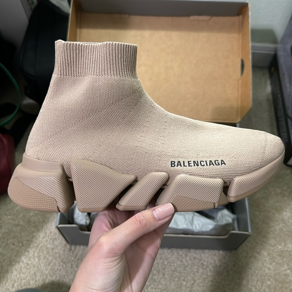 BALENCIAGA Speed 2.0 Sneaker in Beige